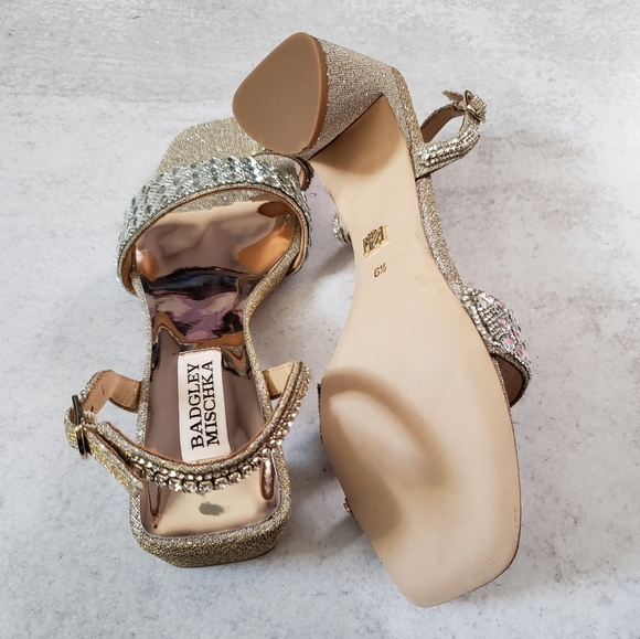 BADGLEY MISCHKA Collection Beatrice Embellished Rinestone Sandal Paltino - Picture 6 of 8